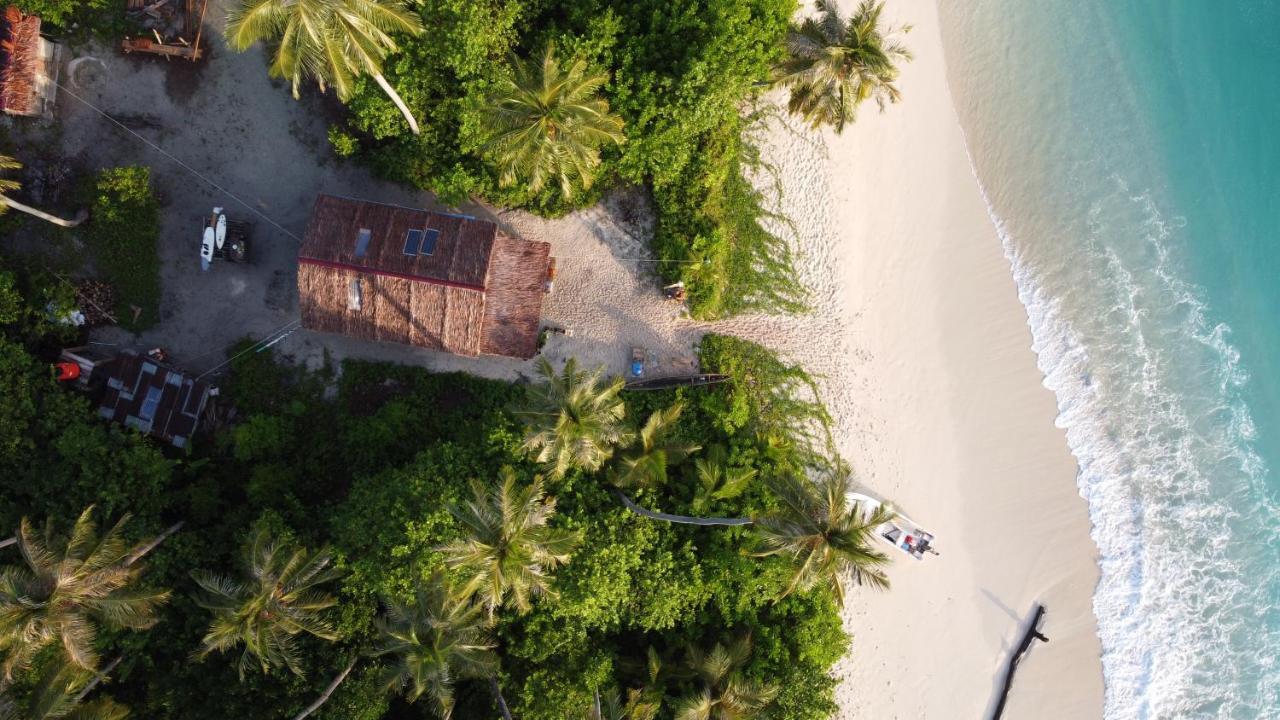 Pinang Island - Private Island Sea View Bungalows Singkil  Exteriör bild