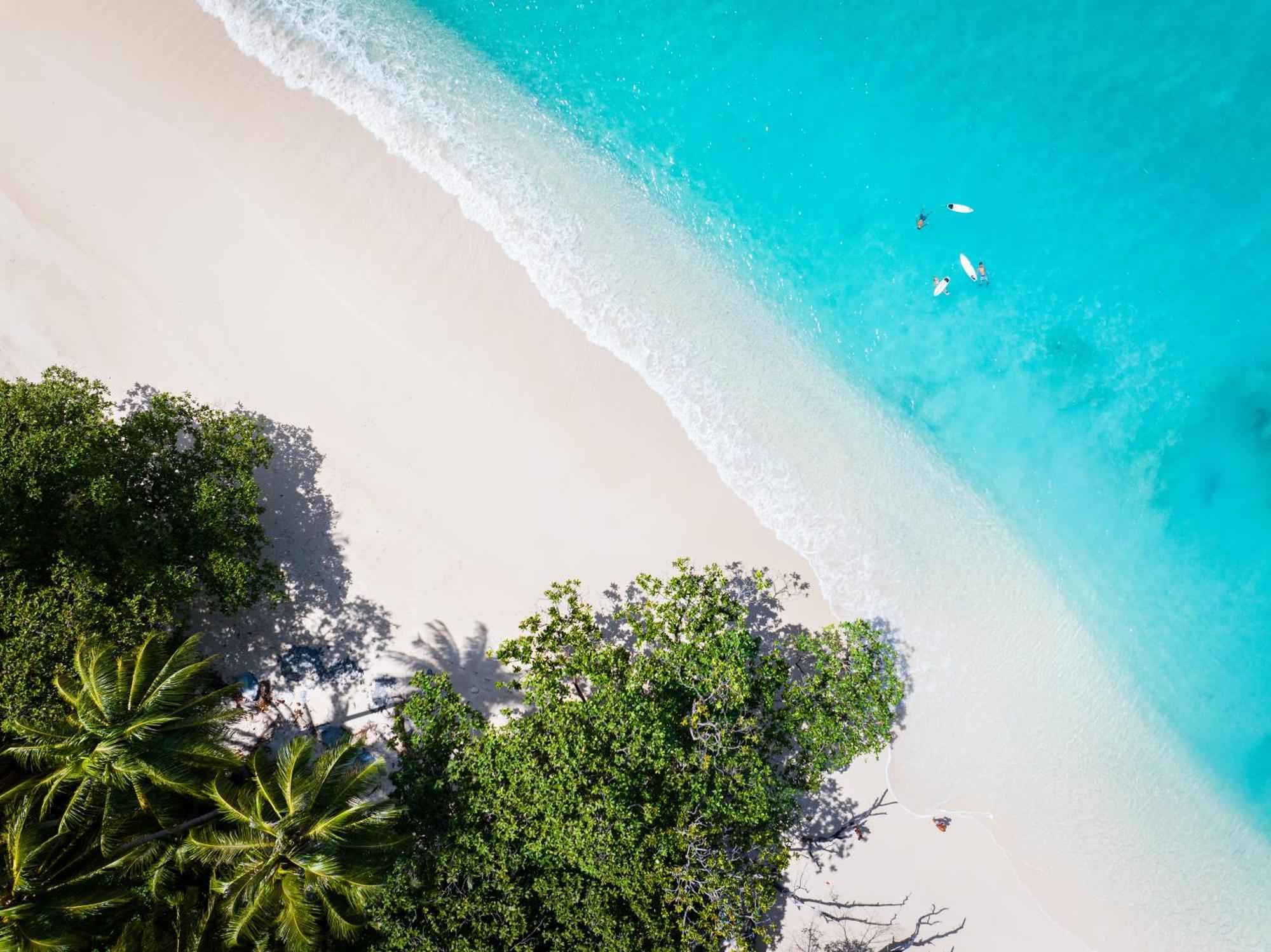 Pinang Island - Private Island Sea View Bungalows Singkil  Exteriör bild