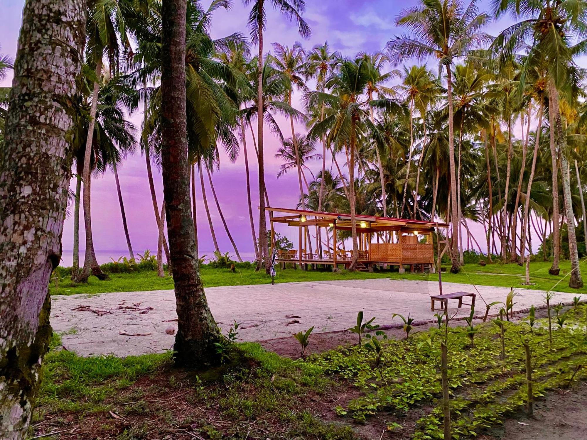 Pinang Island - Private Island Sea View Bungalows Singkil  Exteriör bild