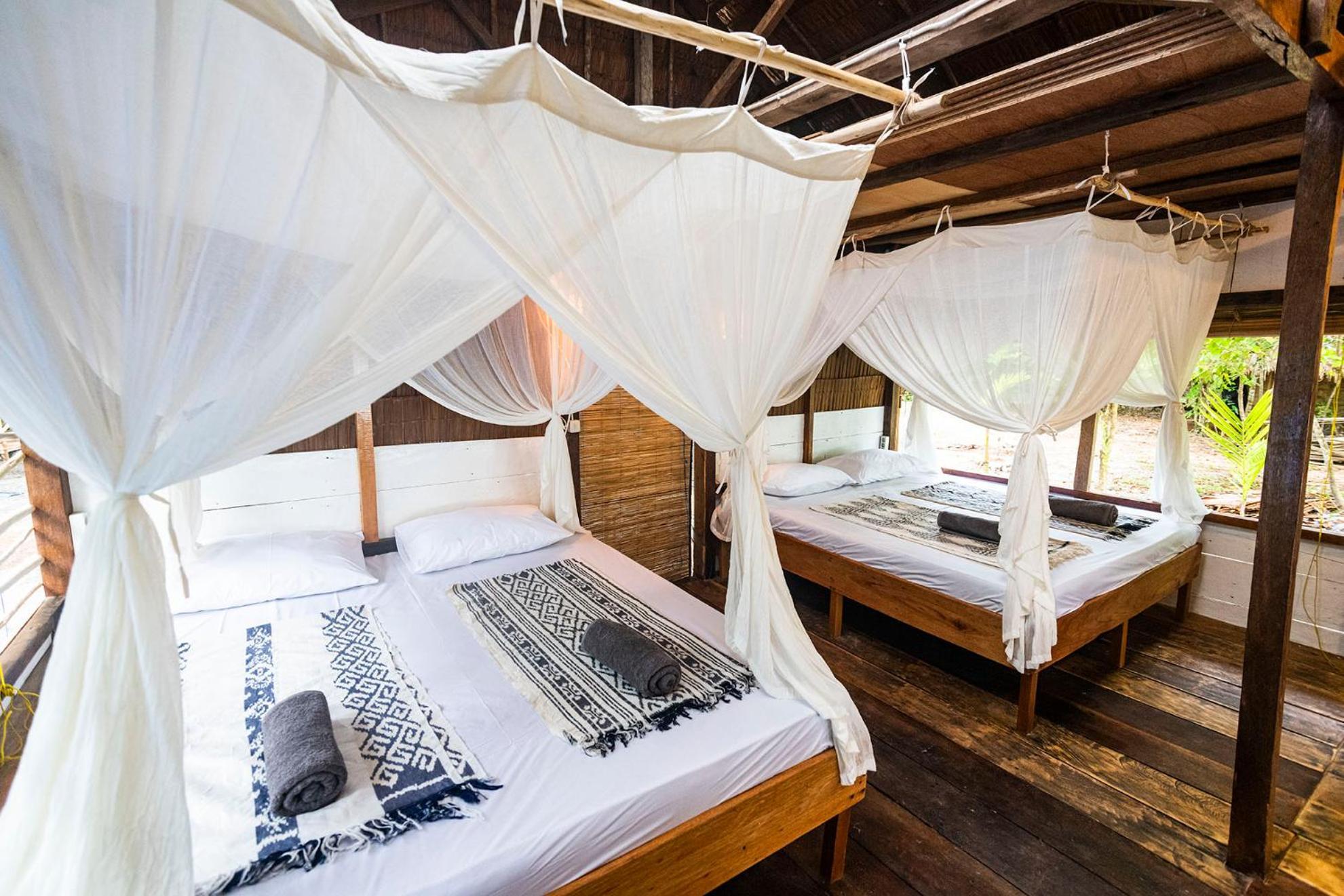 Pinang Island - Private Island Sea View Bungalows Singkil  Exteriör bild