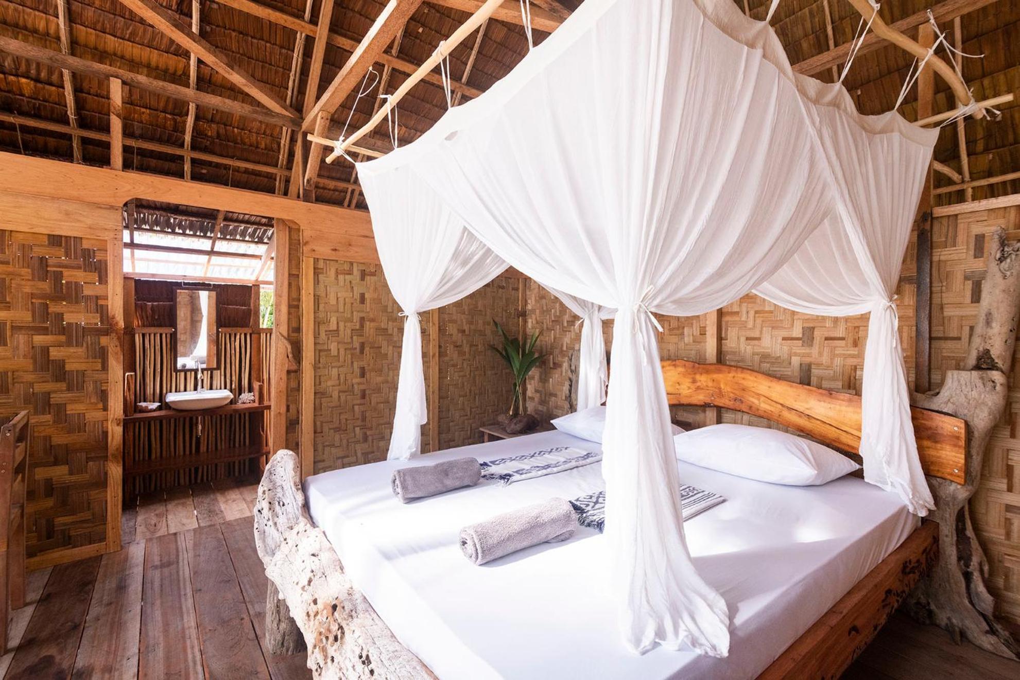 Pinang Island - Private Island Sea View Bungalows Singkil  Exteriör bild